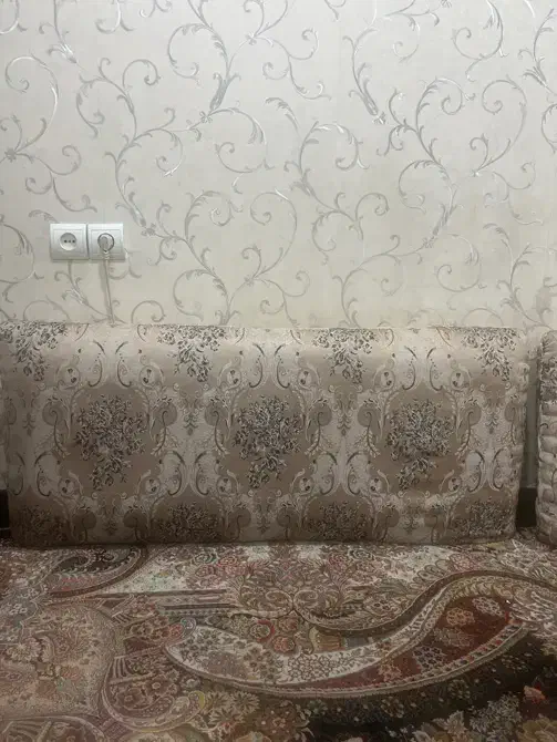 پشتی|پشتی|اهواز, سیصد دستگاه|دیوار