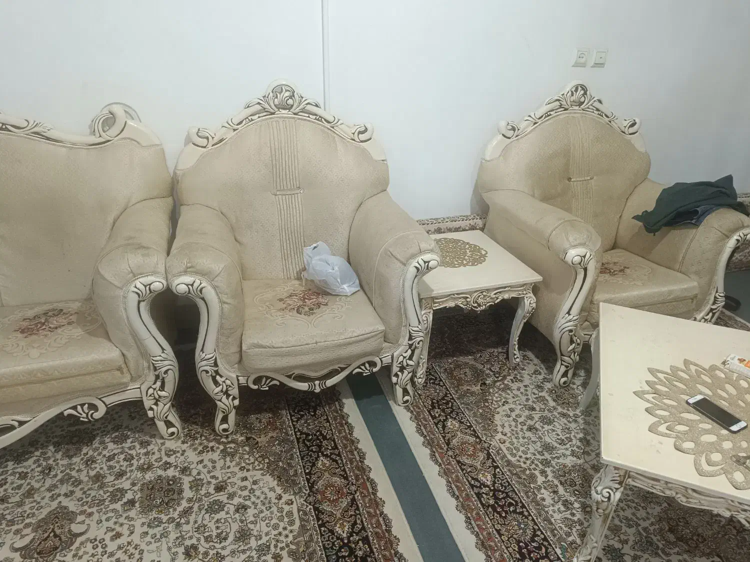 دو دست مبل|مبلمان خانگی و میز عسلی|شیراز, صنایع الکترونیک|دیوار