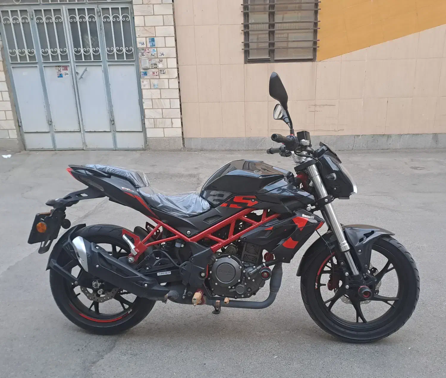 بنلی ۲۵۰|موتورسیکلت|همدان, |دیوار