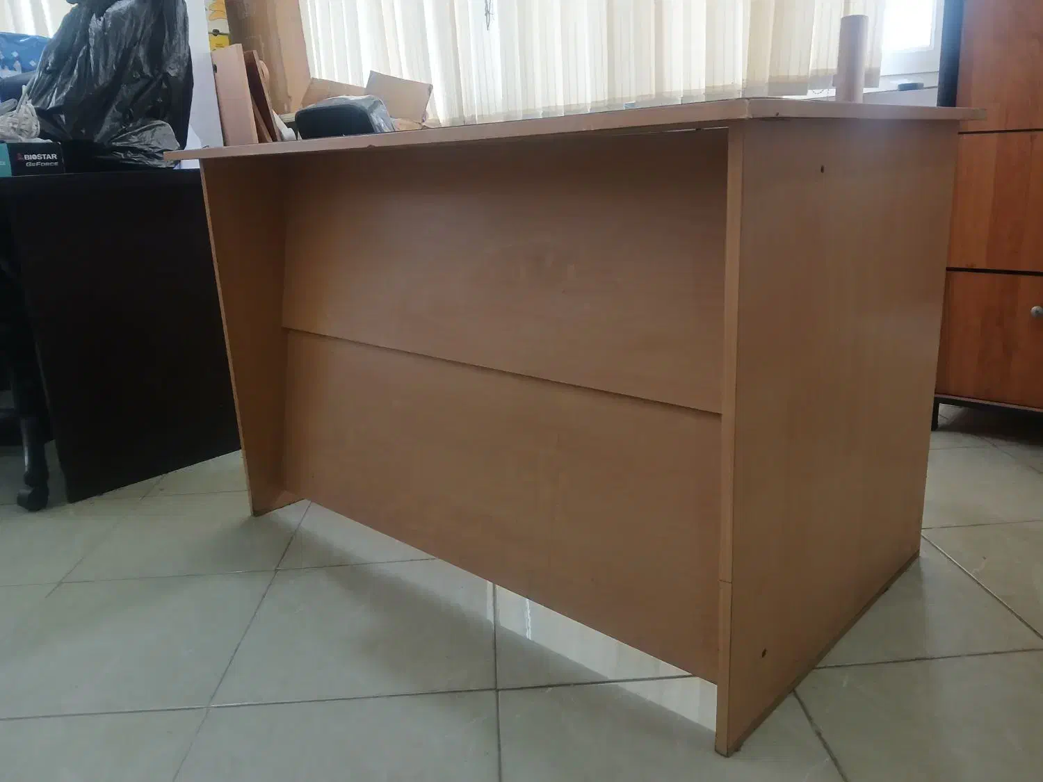 میز سالم|دفتر کار|سنندج, |دیوار