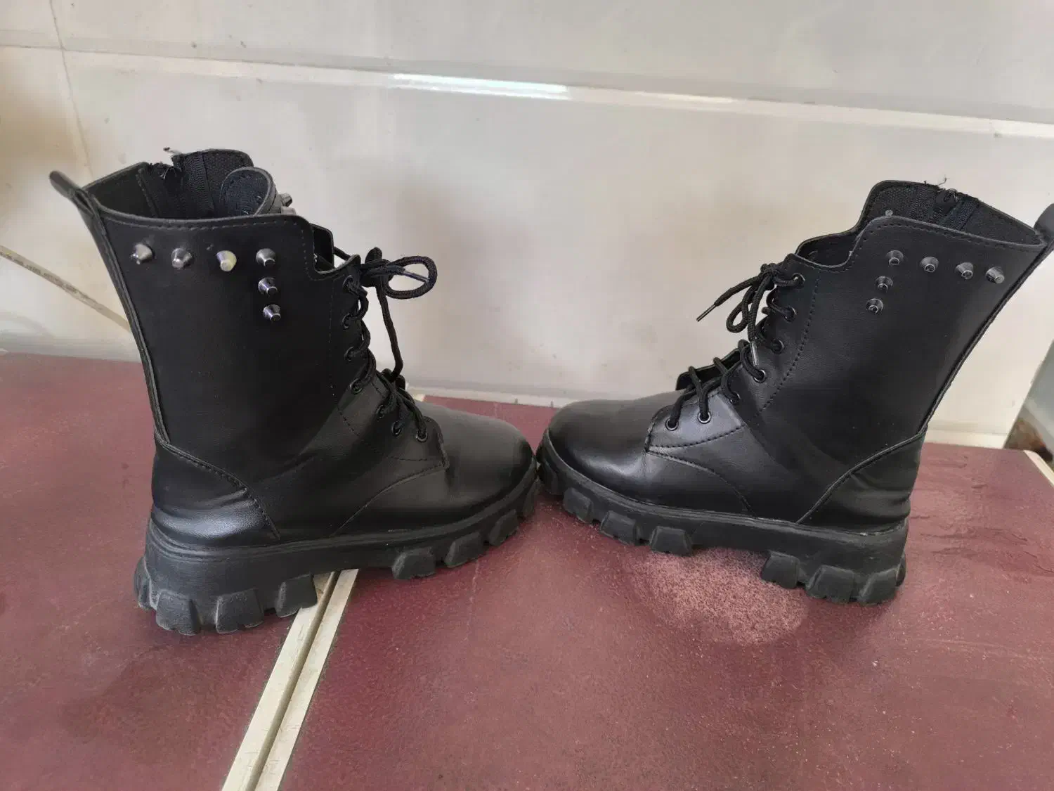 چکمه ها اولی نو هست|کفش و لباس بچه|شوش, |دیوار