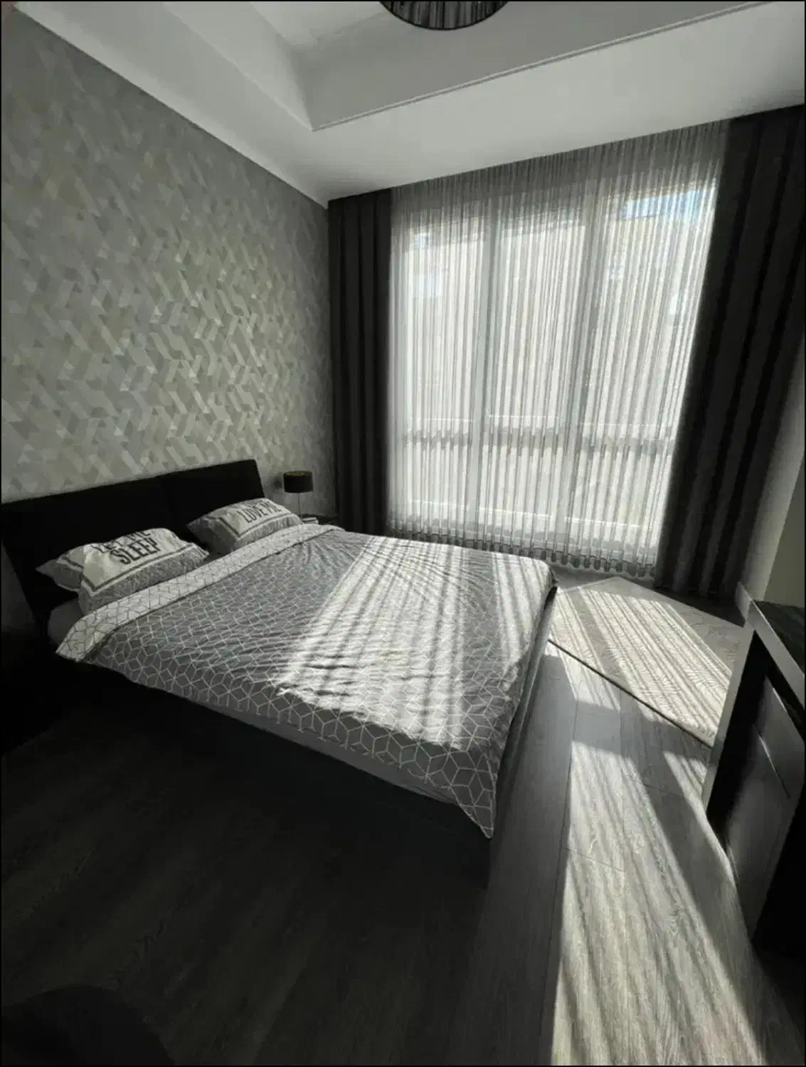 نیاوران/۱۳۰ متر  ۲ خواب مستر/ویو شمال و جنوب