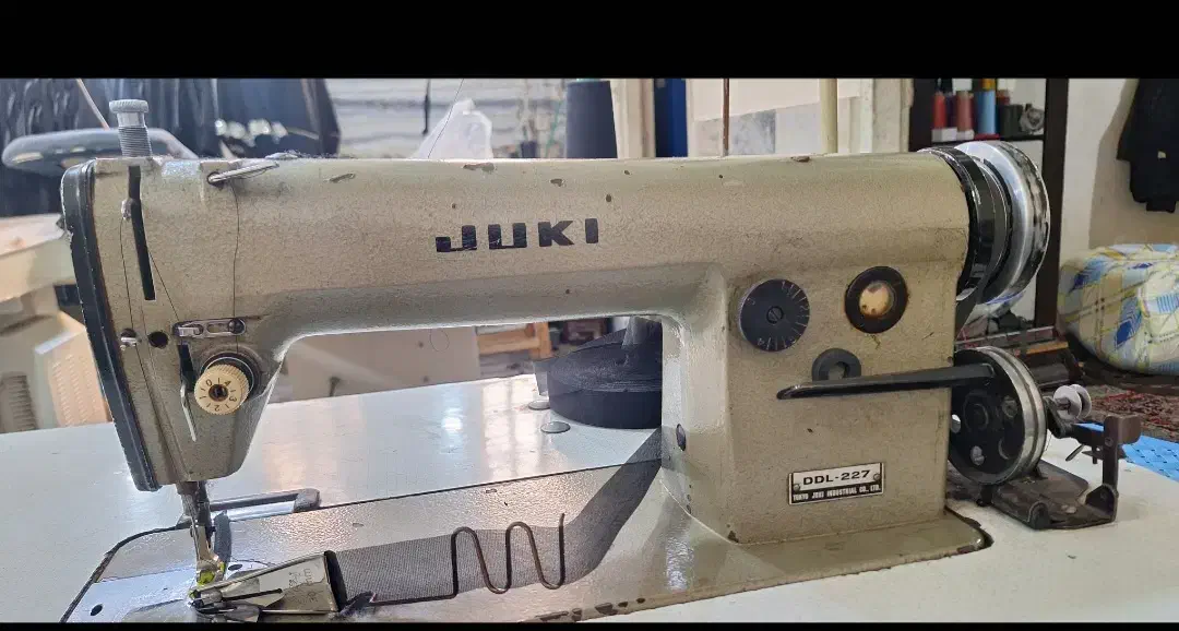 چرخ خیاطی|چرخ خیاطی و ریسندگی|قم, زاد|دیوار