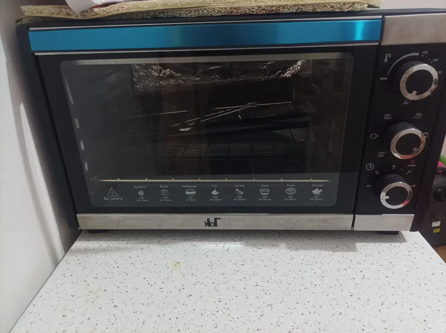 یک عدد استند گل و یک عدد توستر در حد نو و تمیز|اجاق گاز و لوازم برقی پختوپز|بندرعباس, |دیوار