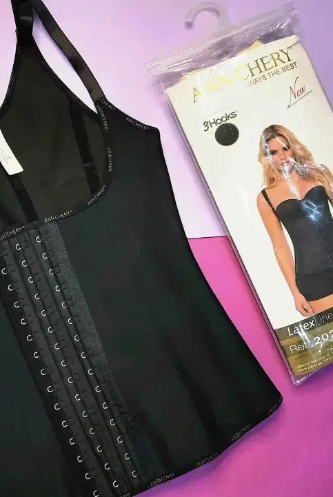 گن ساعت شنی|لباس|قم, شهید صیاد شیرازی|دیوار