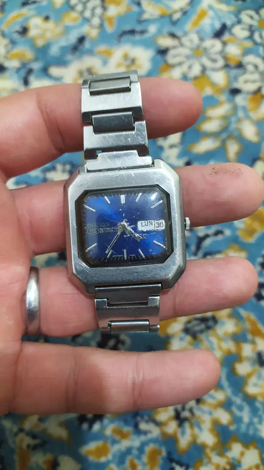 ساعت سیکو ۵|ساعت|اهواز, گلستان|دیوار