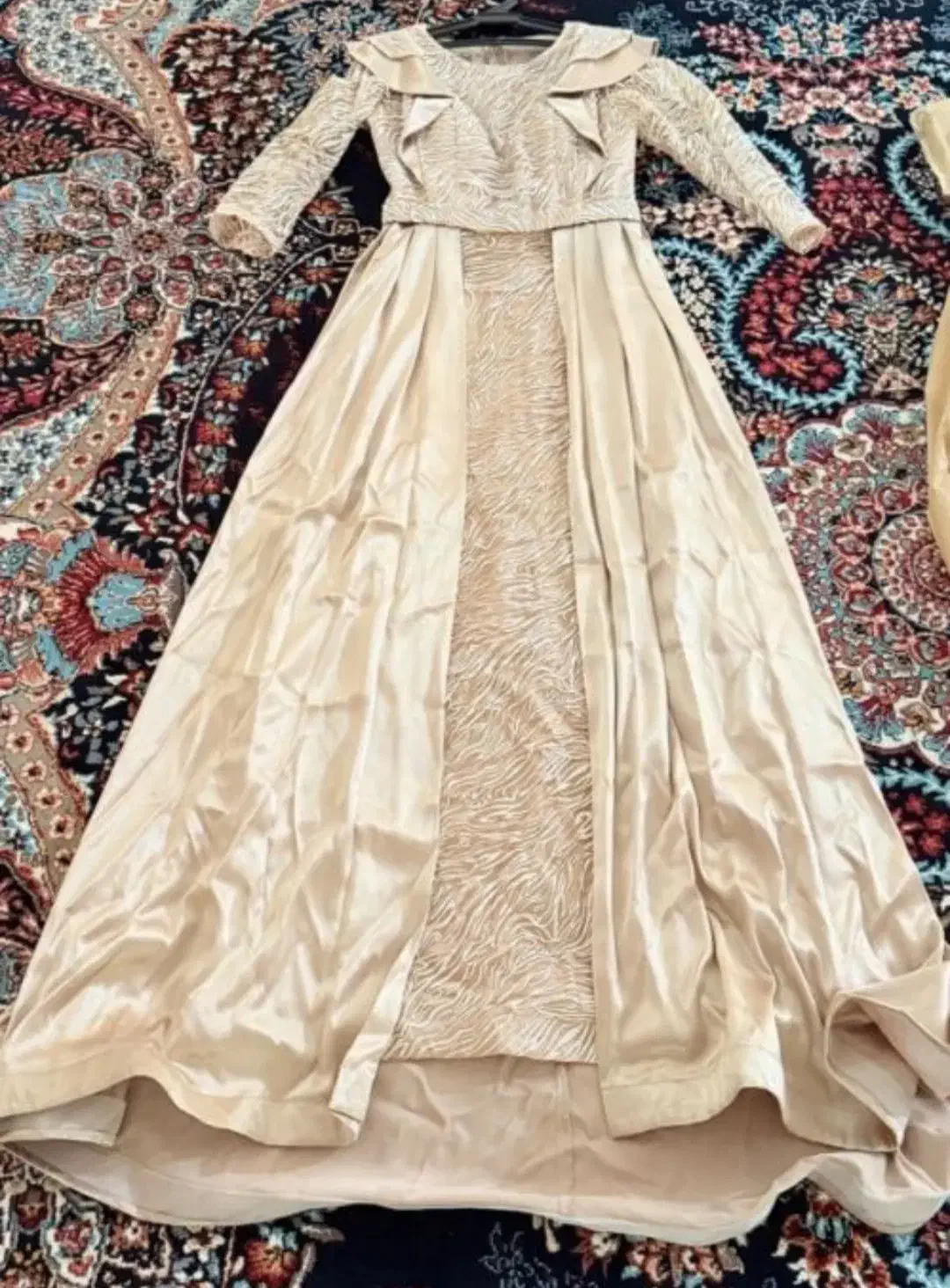 پیرهن مجلسی|لباس|رومشکان, |دیوار