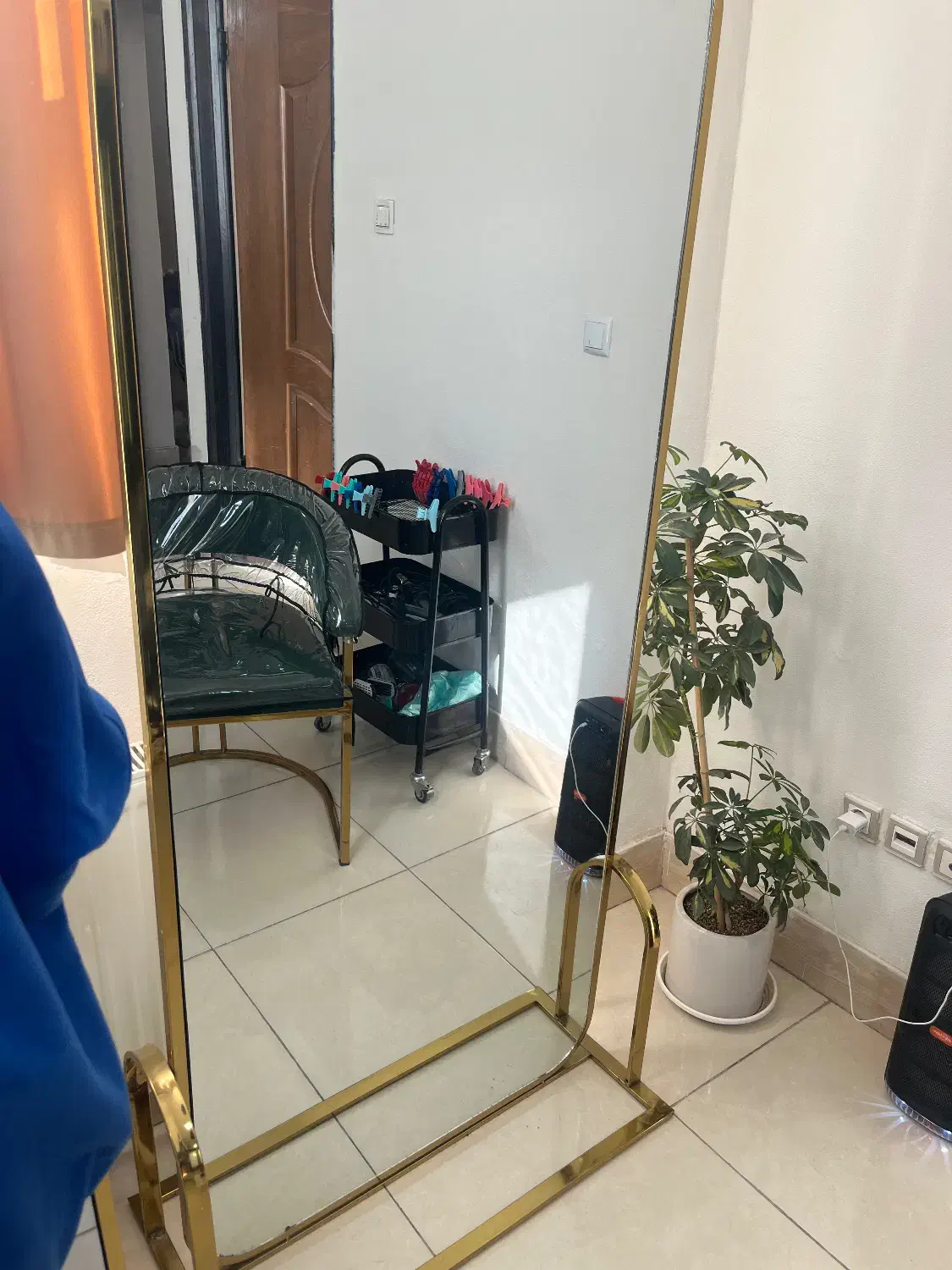 آینه دو طرفه|آینه|شاهین‌شهر, پاسداران|دیوار