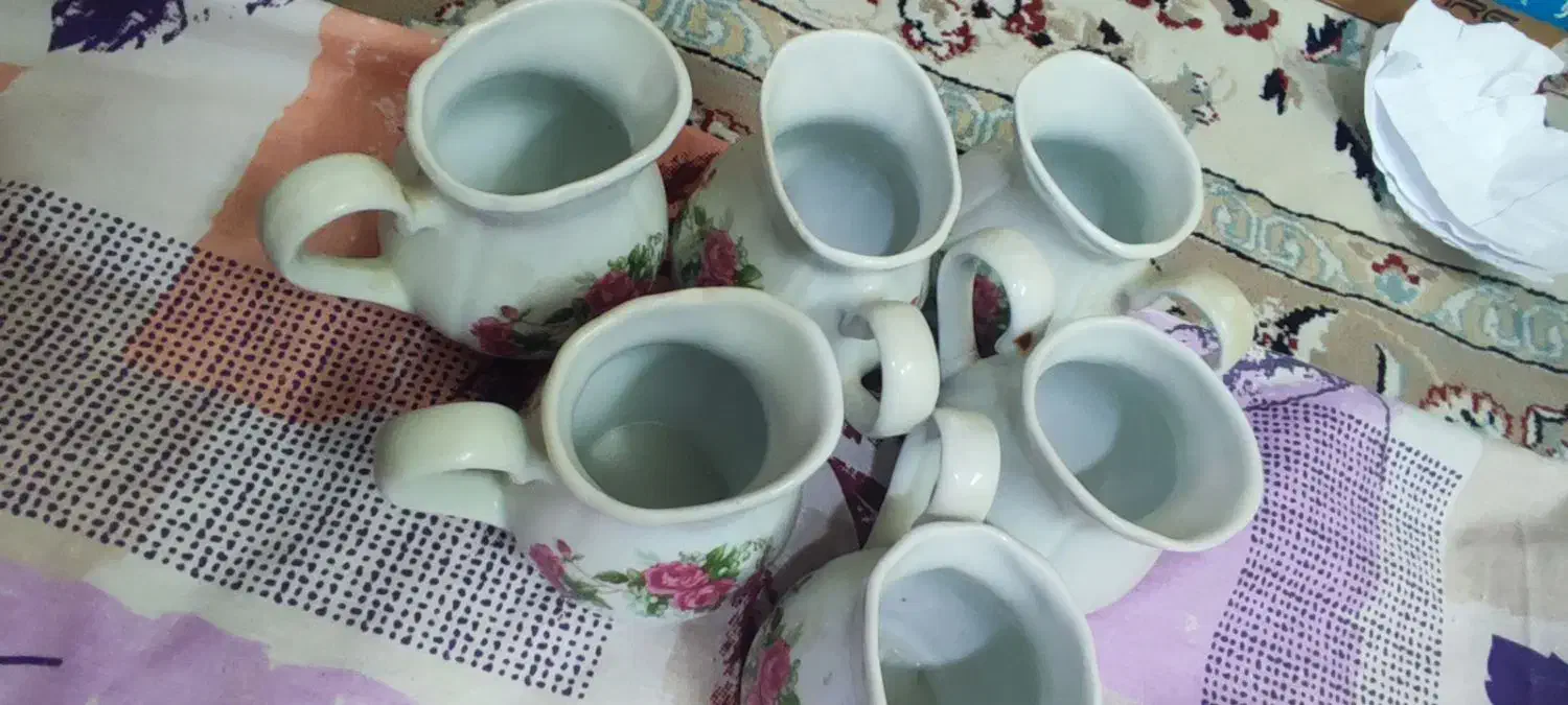 چینی گل قرمز|ظروف سرو و پذیرایی|اصفهان, شمس آباد|دیوار