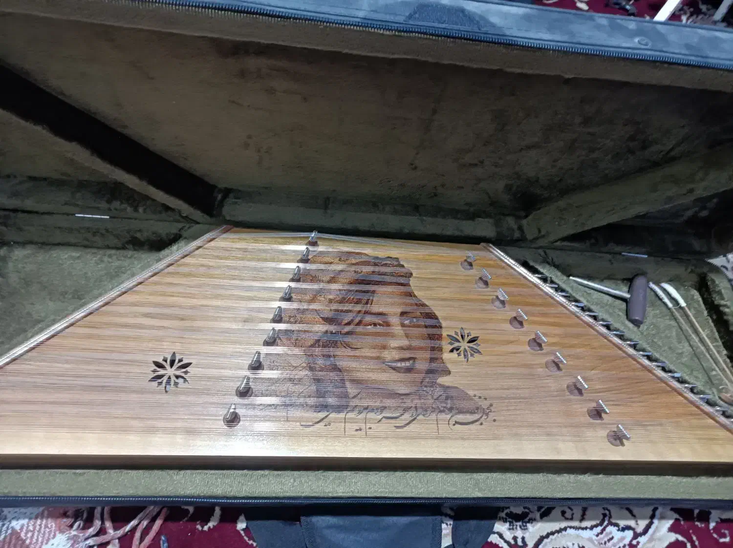 سنتور|سازهای سنتی|بیرجند, |دیوار