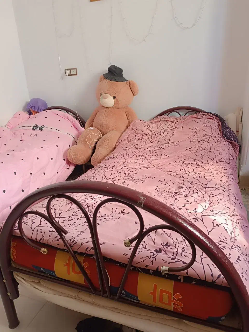 تخت فلزی فرفورژه یک نفره.|تخت و سرویس خواب|شاهرود, |دیوار