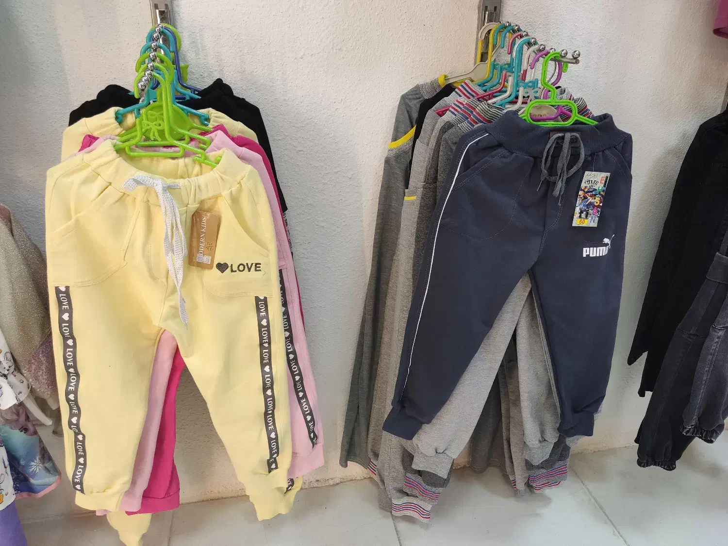 فروش لباس بچگانه با قیمتی مناسب|کفش و لباس بچه|بابل, |دیوار