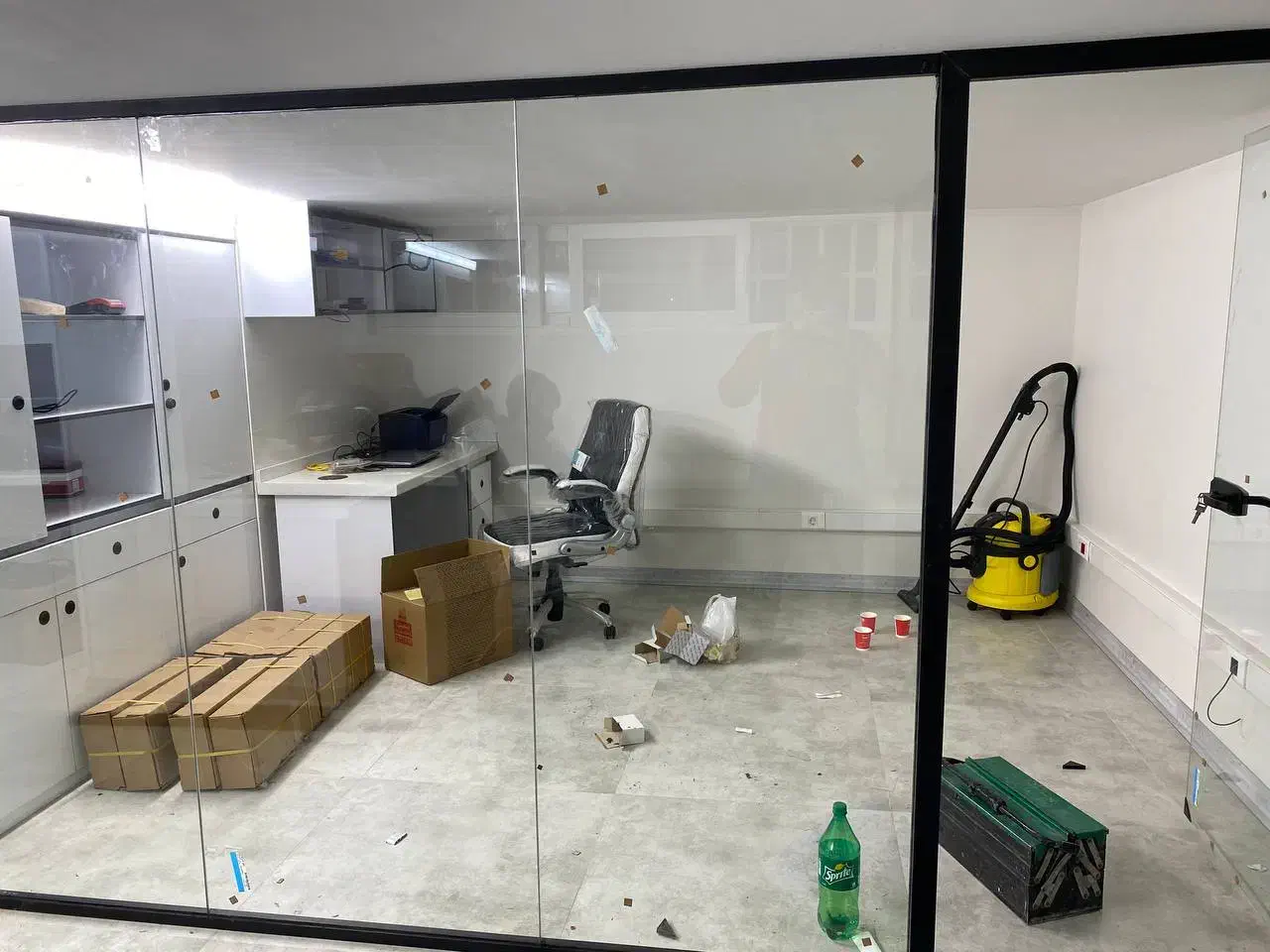 شیشه بری کاوه ،پخش شیشه سکوریت با دو شعبه فعال|خدمات پیشه و مهارت|اسلامشهر, شهرک مفیدی|دیوار