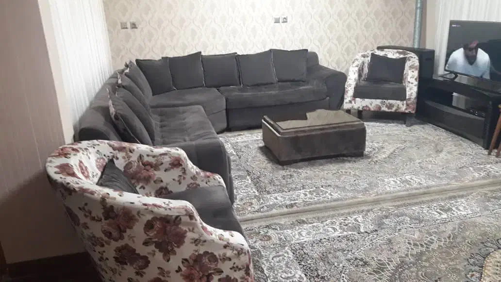 مبل ۸ نفره تمیز|مبلمان خانگی و میز عسلی|بندر انزلی, طالب آباد|دیوار