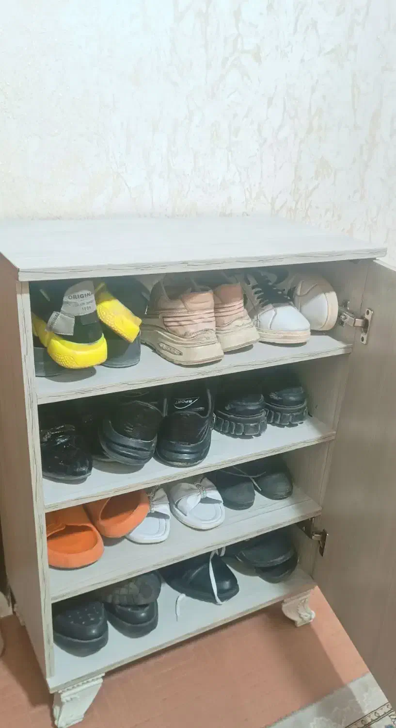 جا کفشی 4طبقه جا دار نو رنگ روشن|جاکفشی، کمد، دراور|نسیم‌شهر, |دیوار