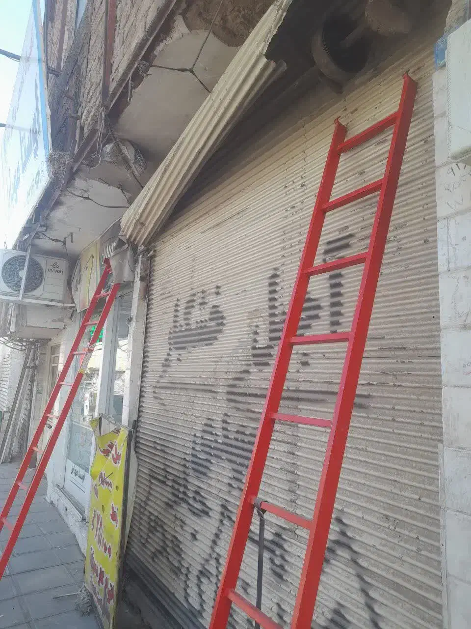 کرکره قدیمی تعمیرات فنرکرکره درب اتوماتیک برقی|مصالح و تجهیزات ساختمان|قم, نیروگاه|دیوار