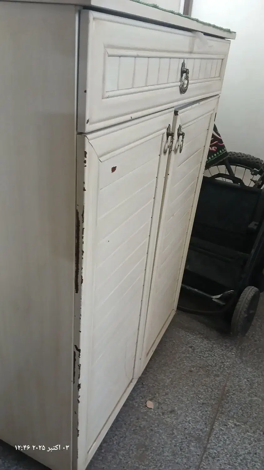 جاکفشی|جاکفشی، کمد، دراور|مشهد, پروین اعتصامی|دیوار