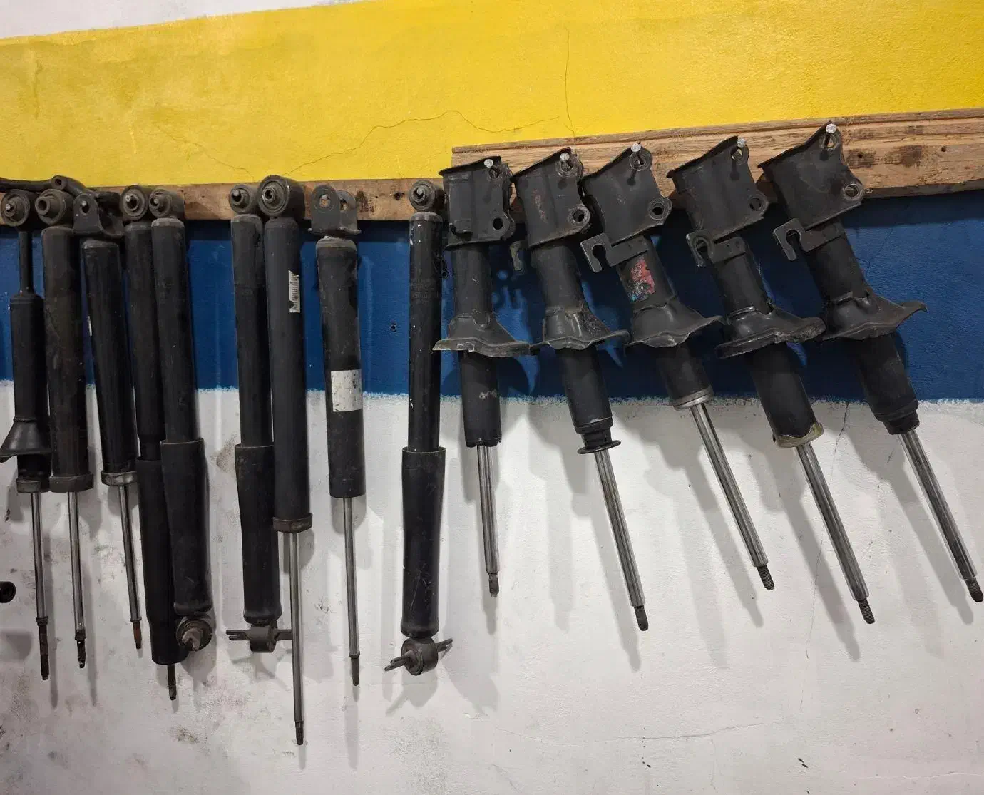 کمک فنر استوک تیبا پراید ساینا کوییک پژو برلیانس|قطعات یدکی و لوازم جانبی|رشت, جانبازان|دیوار