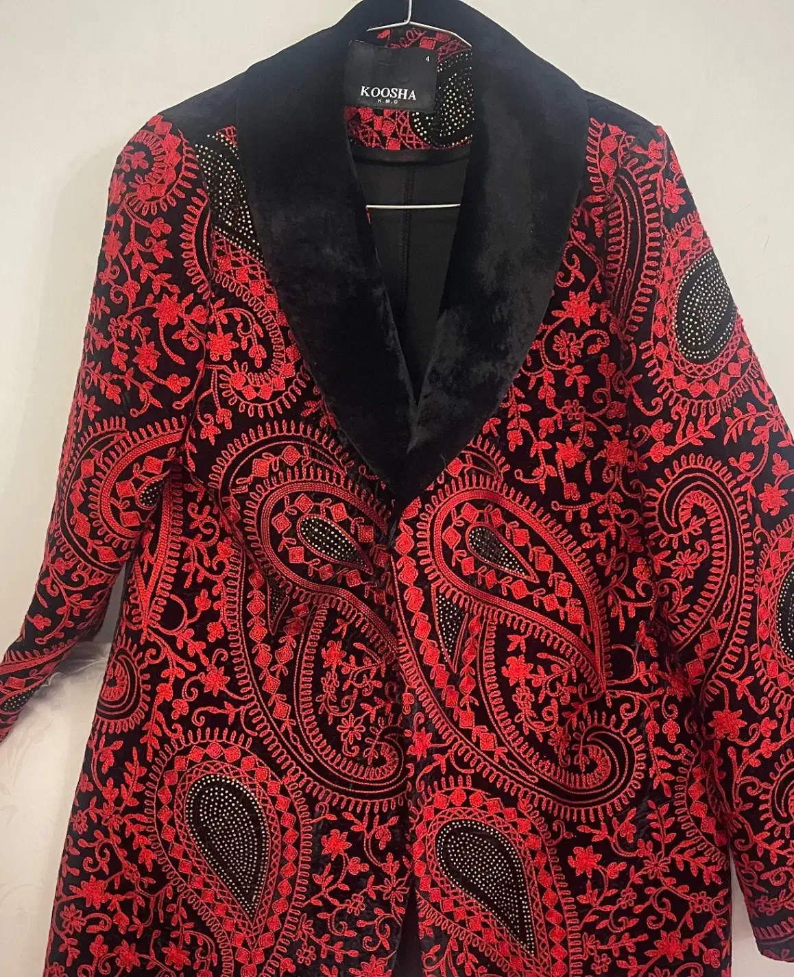 کت مجلسی|لباس|سلماس, |دیوار