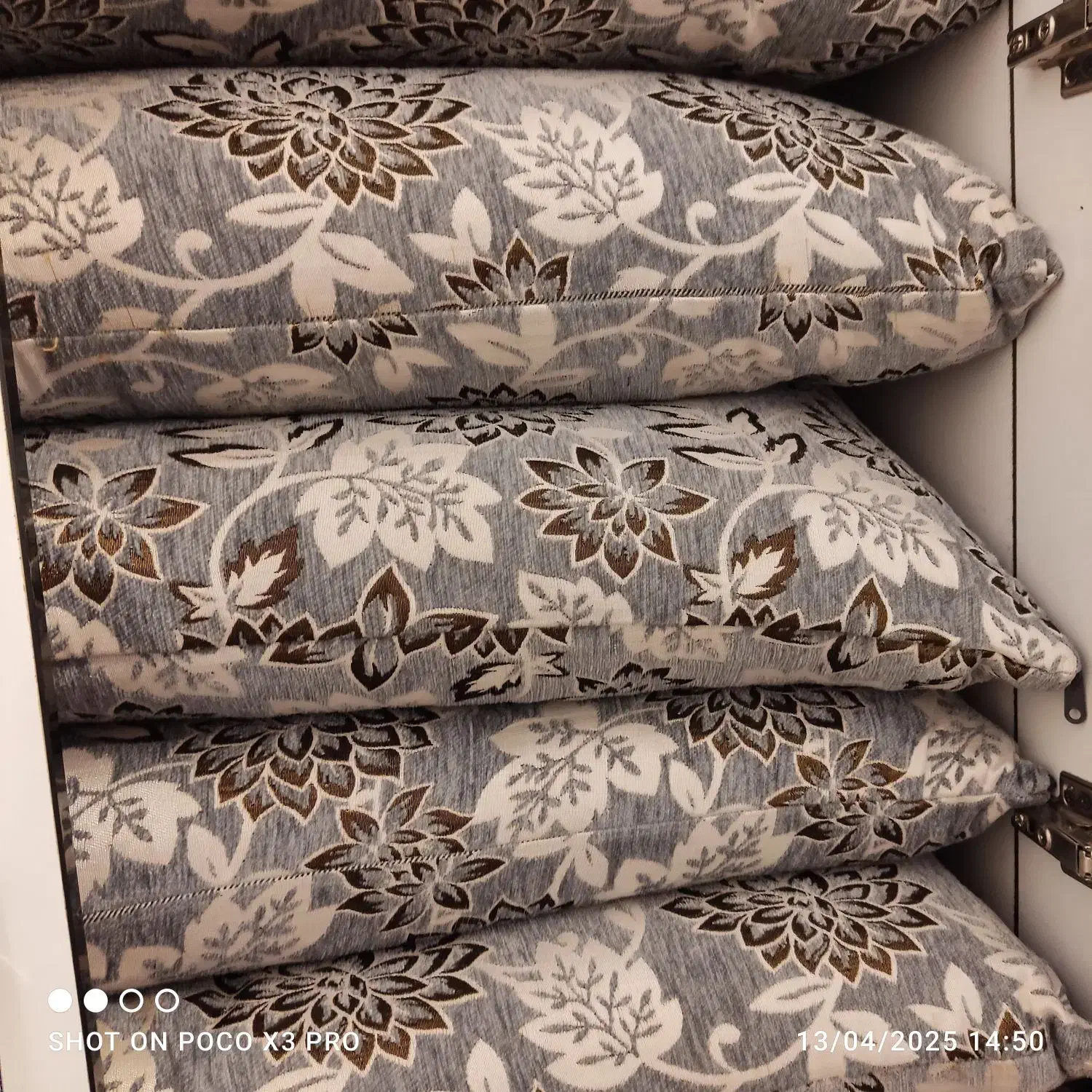 روپالشی|رختخواب، بالش، پتو|سرپل ذهاب, |دیوار