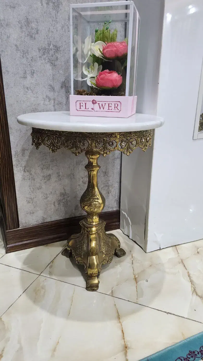 یه جفت عسلی برنزی|مبلمان خانگی و میز عسلی|کهریزک, |دیوار