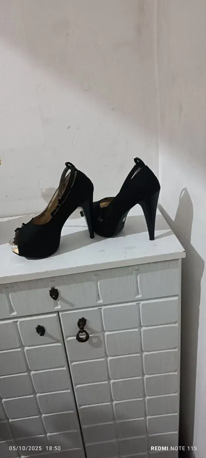 کفش مجلسی|کیف، کفش، کمربند|کوهدشت, |دیوار