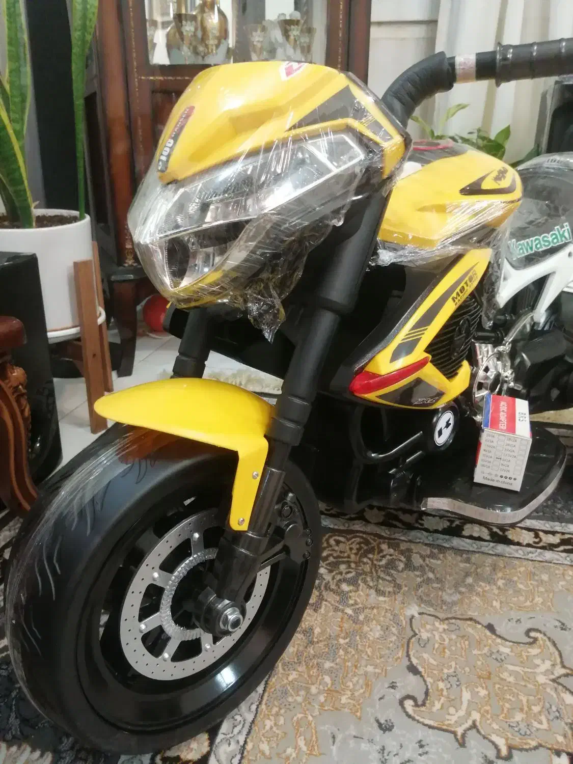 موتور شارژی بنلی فول آپشن|اسباببازی بچه|صدرا-فارس, فاز ۱|دیوار