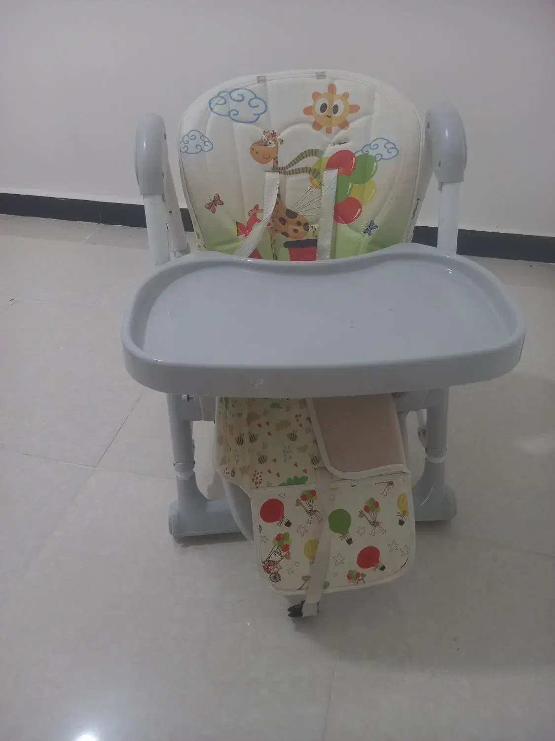 صندلی غذای کودک|تخت و صندلی بچه|اندیکا, |دیوار