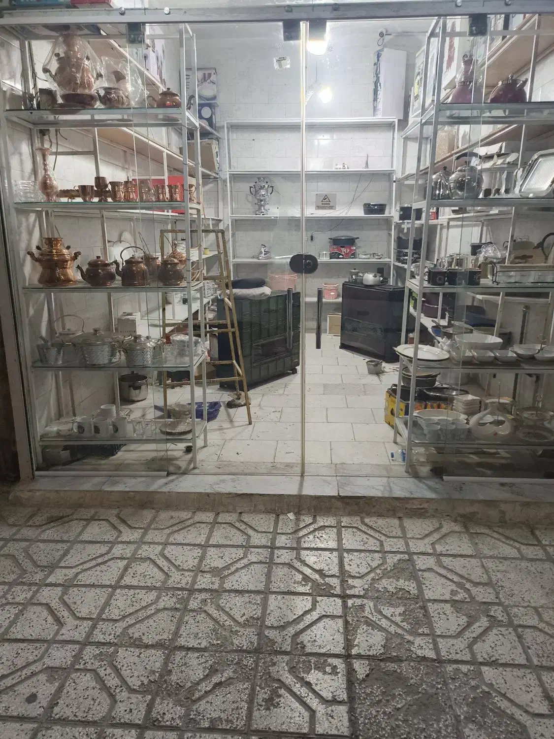 رهن و اجاره|اجارهٔ مغازه و غرفه|نیشابور, هفده شهریور|دیوار