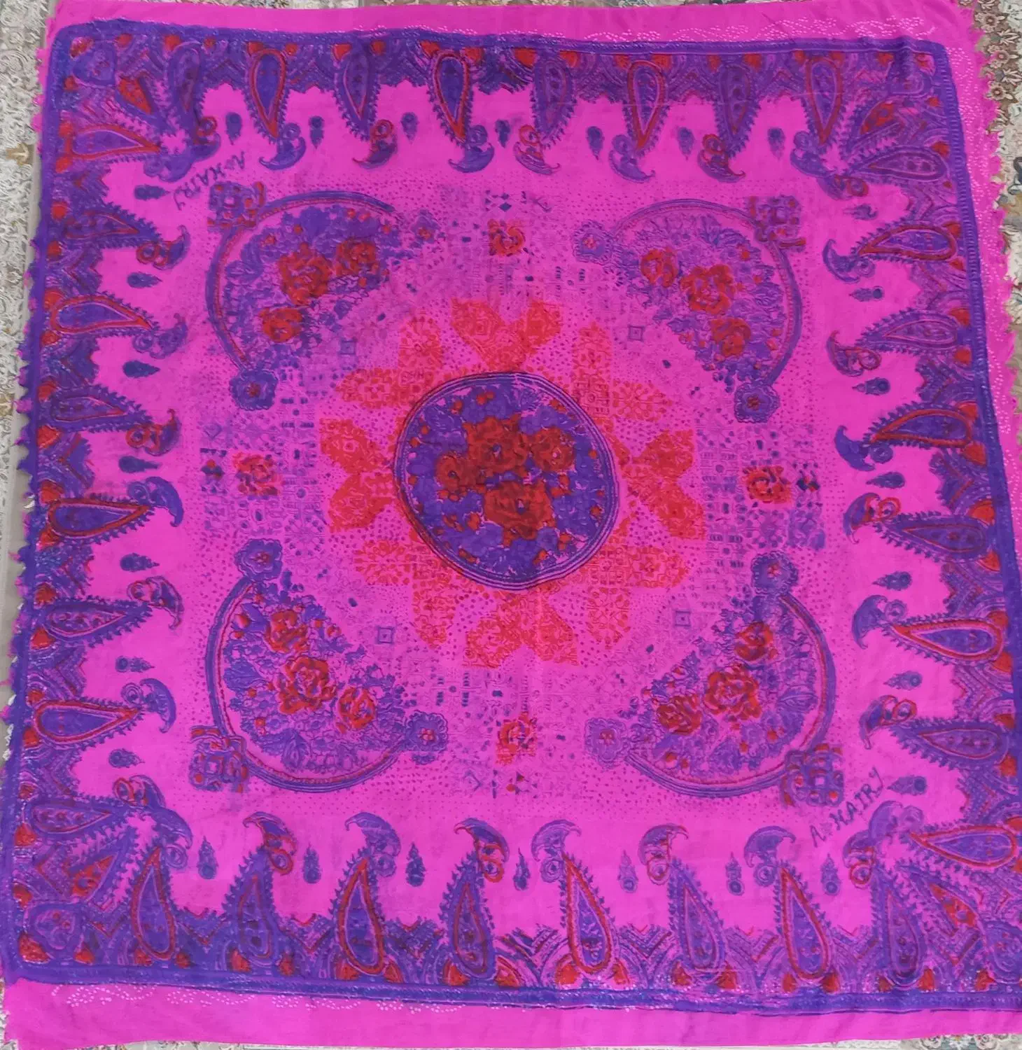 ییلیخ قدیمی|کلکسیون اشیاء عتیقه|اردبیل, |دیوار