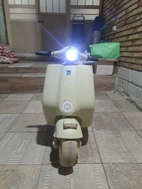 یک موتور شارژی کاملا نو بفروش میرسد|دوچرخه، اسکیت، اسکوتر|بوکان, |دیوار