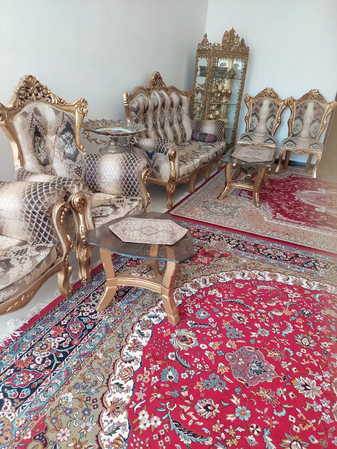 فروش ست کامل یکدست چوب وبرنجی|مبلمان خانگی و میز عسلی|بروجرد, |دیوار