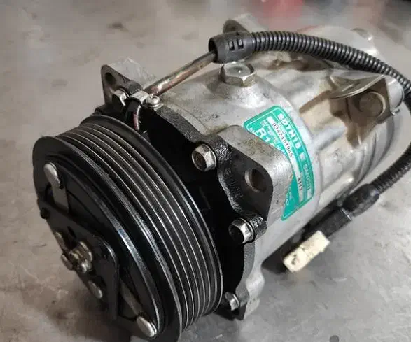 کمپرسور کولر ماشین تیبا پراید پژو اتومبیل|قطعات یدکی و لوازم جانبی|اهواز, کوی طلاب|دیوار