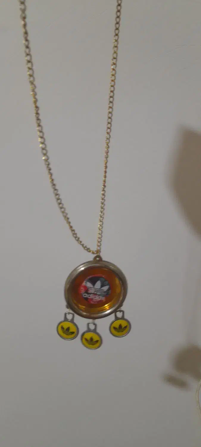 اویز ادیداس سالم بدون رنگ پریدگی|بدلیجات|قرچک, مهدیه|دیوار