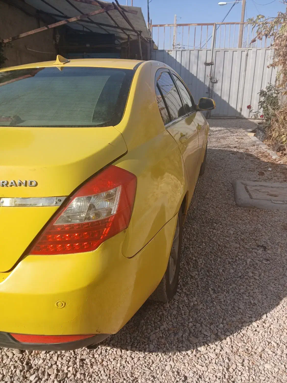 جیلی امکرند برون شهری۲۰۱۴ معاوضه x33نیسانx60مزدا|خودرو سواری و وانت|مشهد, فرودگاه|دیوار