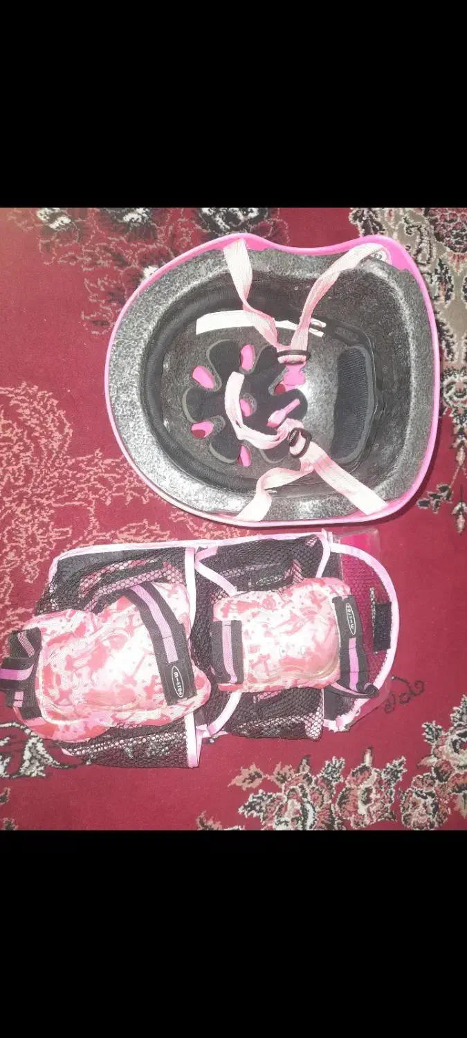 کلاه ایمنی و زانو بند و آرنج بند|دوچرخه، اسکیت، اسکوتر|ری, علایین|دیوار