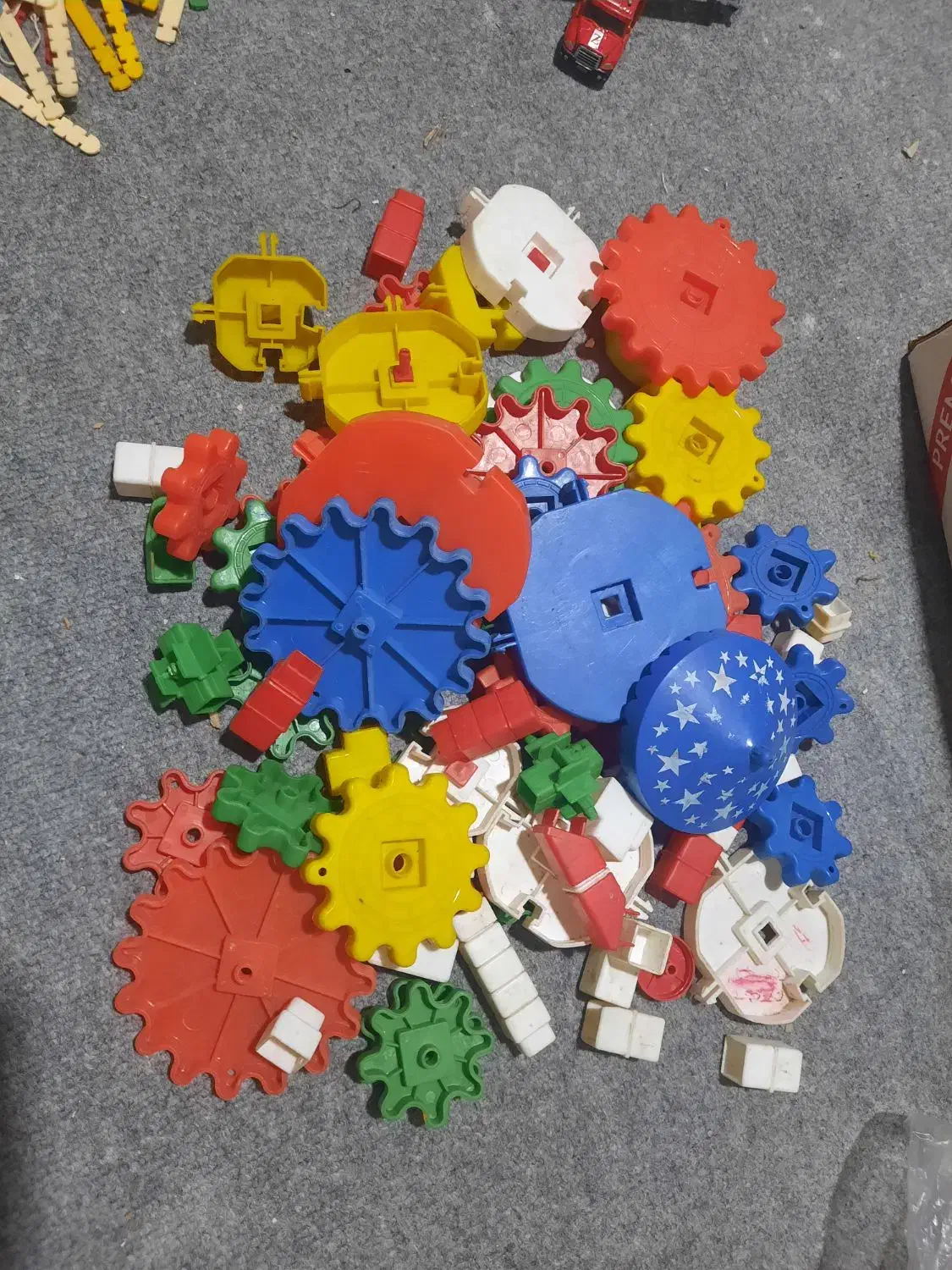 اسباب بازی|اسباب‌بازی بچه|رشت, بوسار|دیوار