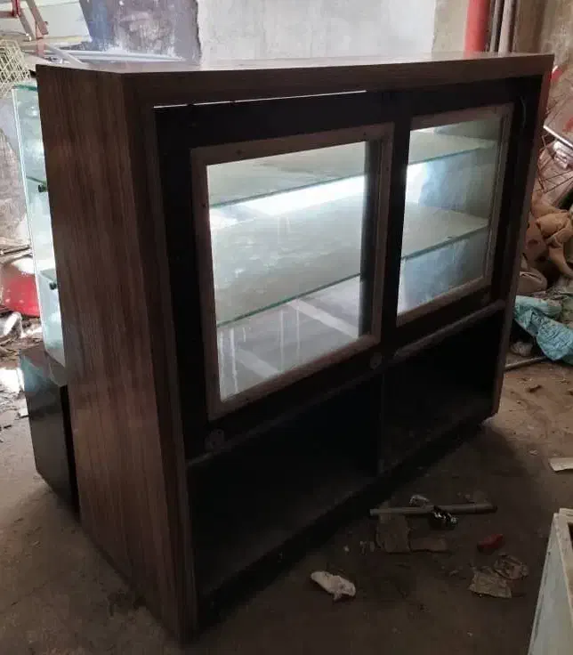 ویترین نان و شیرینی پزی میز صندوق|فروشگاه و مغازه|تهران, فردوس|دیوار