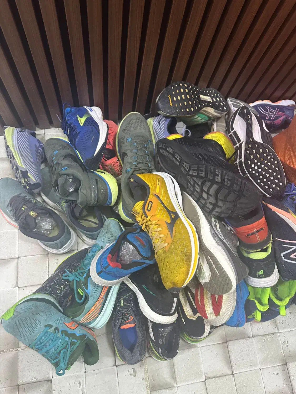 کفش ارجینال بە صورت جمله|کیف، کفش، کمربند|مریوان, |دیوار