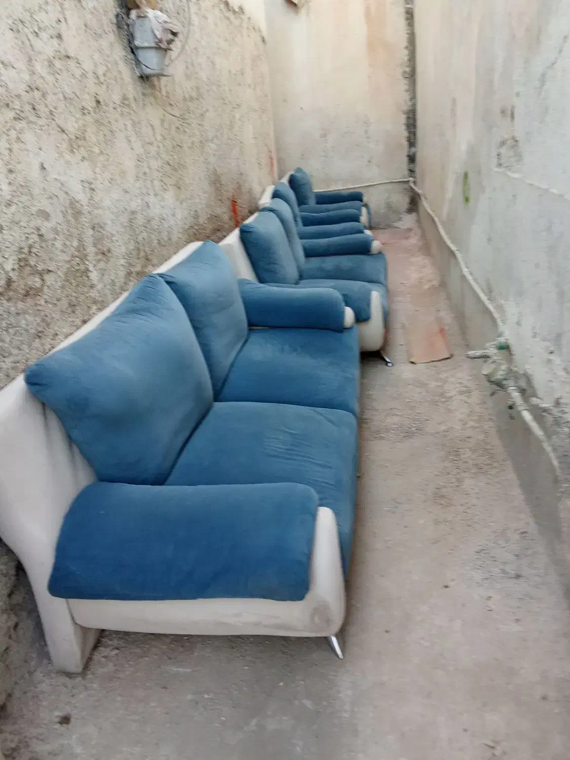 مبل راحتی دست دوم|مبلمان خانگی و میز عسلی|شیراز, سعدیه شمالی|دیوار