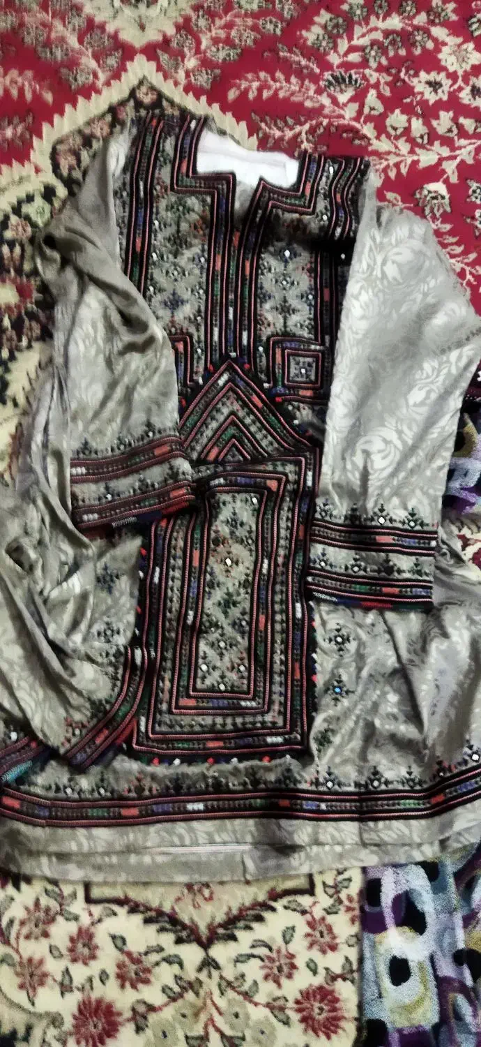 لباس و چادر|لباس|سراوان, |دیوار