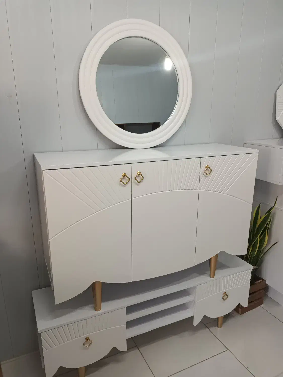 ست میز کنسول و آینه و میز تیوی در مدل های مختلف|بوفه، ویترین، کنسول|گنبد کاووس, |دیوار