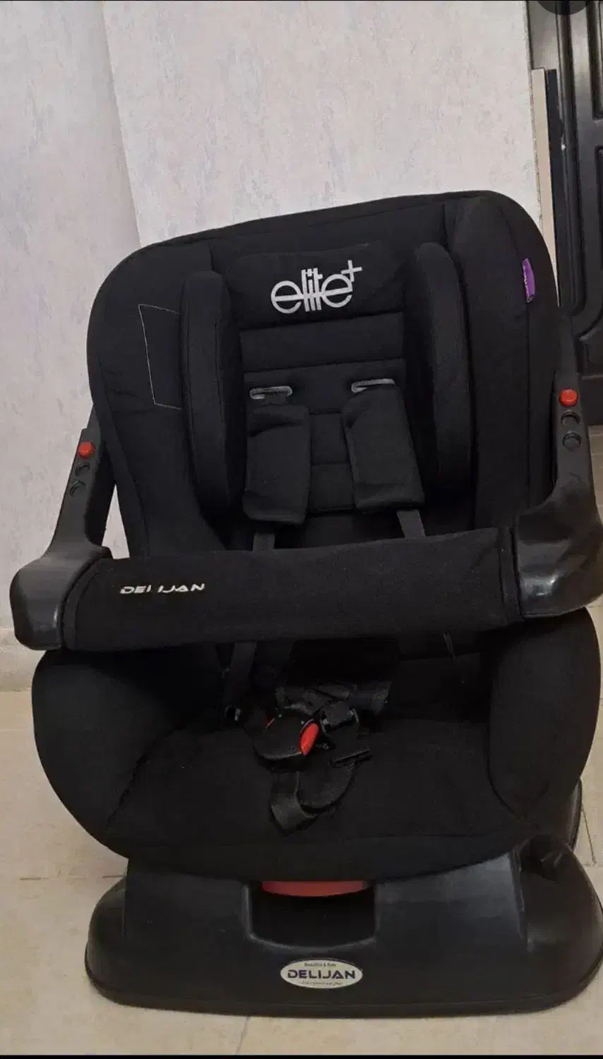 صندلی ماشین|تخت و صندلی بچه|ری, شهادت|دیوار