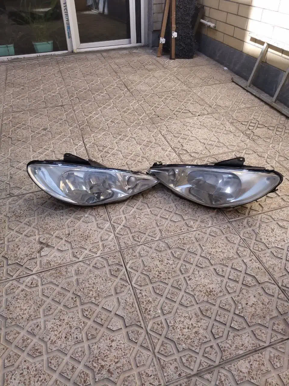 چراغ ۲۰۶|قطعات یدکی و لوازم جانبی|عجب شیر, |دیوار