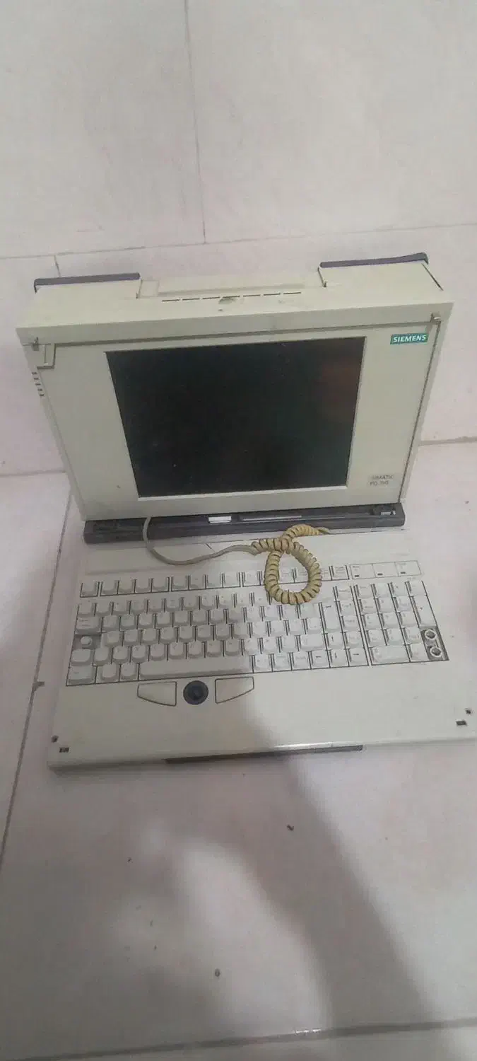 لبتاب فرسودوسوخته|رایانه همراه|مشهد, رده|دیوار