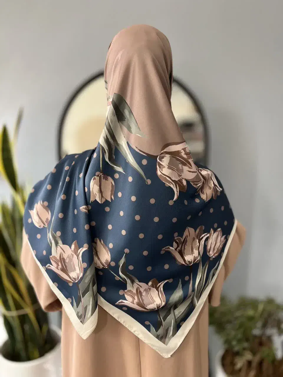 روسری|لباس|گرگان, |دیوار