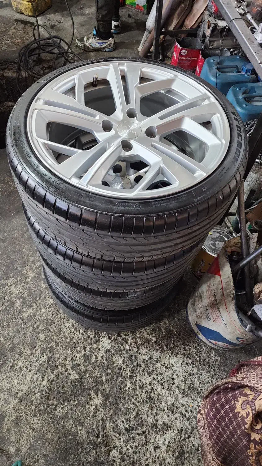 رینگ و لاستیک کربن سایز 17|قطعات یدکی و لوازم جانبی|سنندج, |دیوار