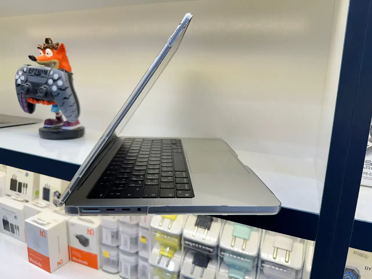 Macbook pro M1pro 2021 512GB Ram16|رایانه همراه|کرج, گوهردشت|دیوار