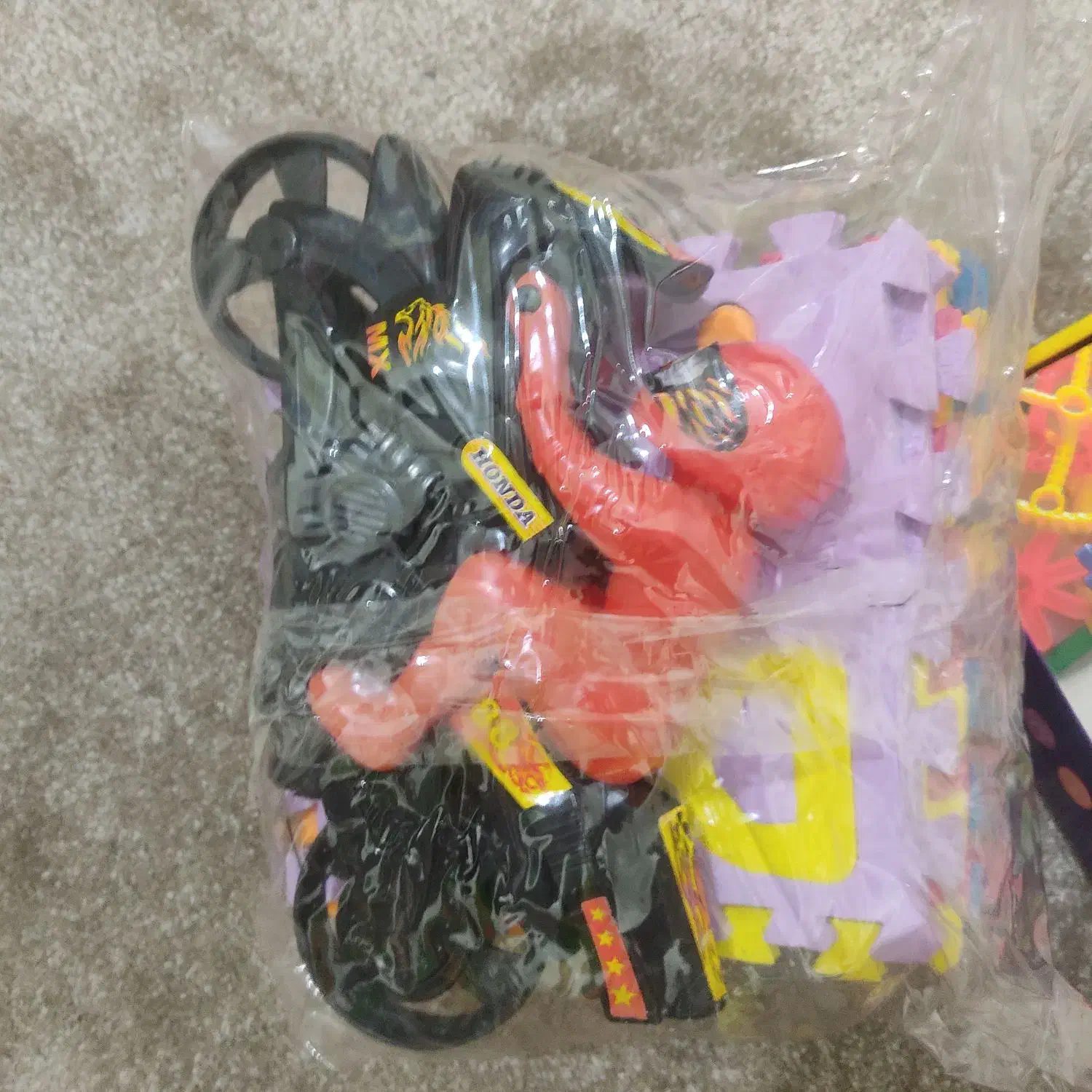 اسباب بازی کودکان|اسباب‌بازی بچه|شوشتر, |دیوار