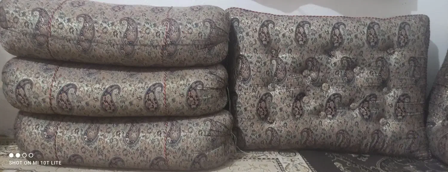 پشتی وبالشت ترمه|رختخواب، بالش، پتو|مهاباد (آذربایجان غربی), |دیوار